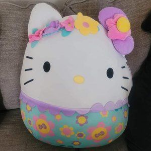 Hello Kitty Squishmallow